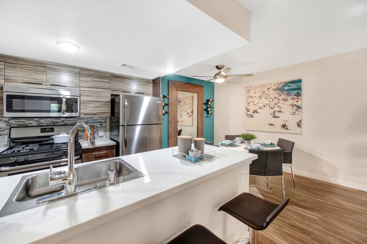 The Lexington Apartment Homes LA Agoura Hills Apartments