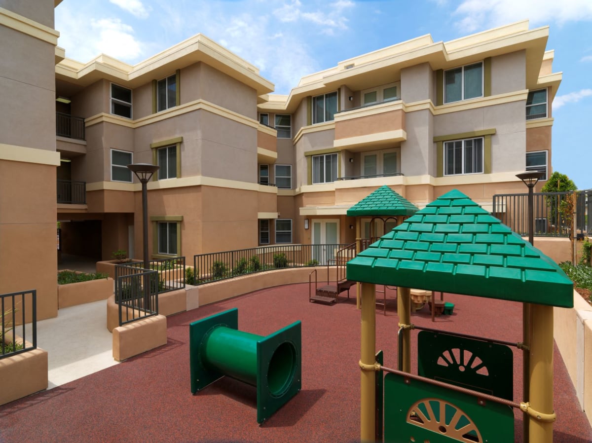 Photos and Video of Alta Vista Apartments in Los Angeles, CA