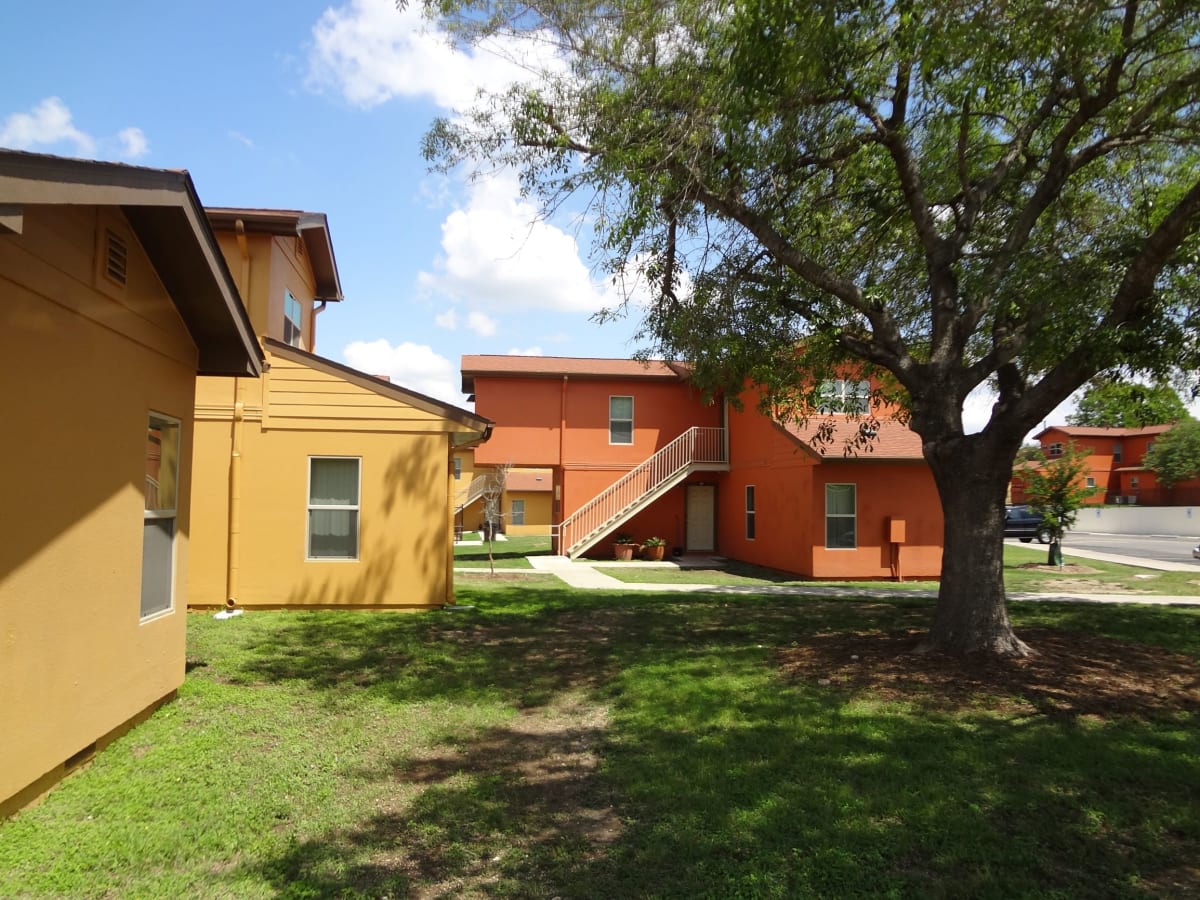 Photos and Video of La Posada del Rey Apts in San Antonio, TX