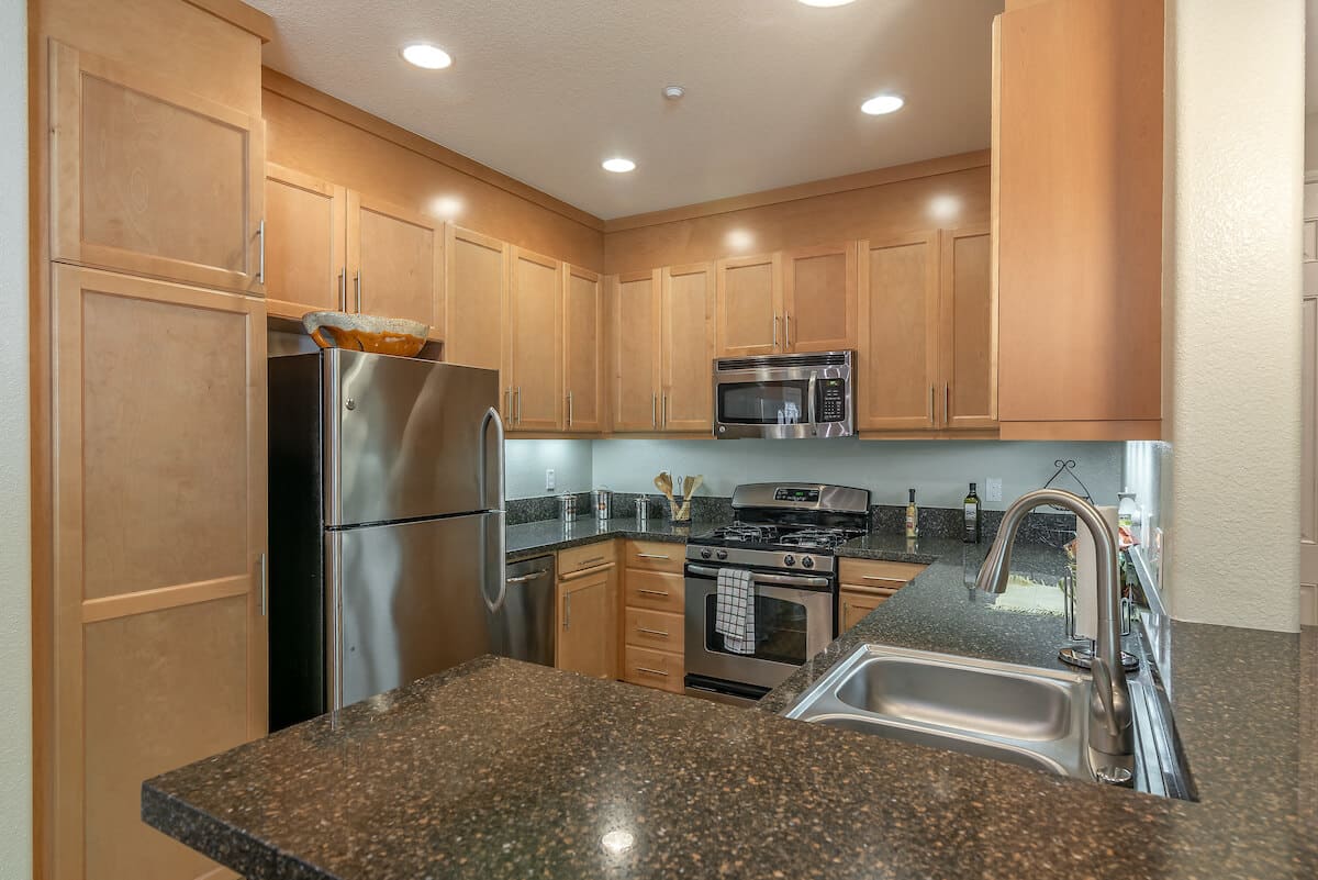 Apartments Near CSUN Sonoma at Porter Ranch Photo Gallery