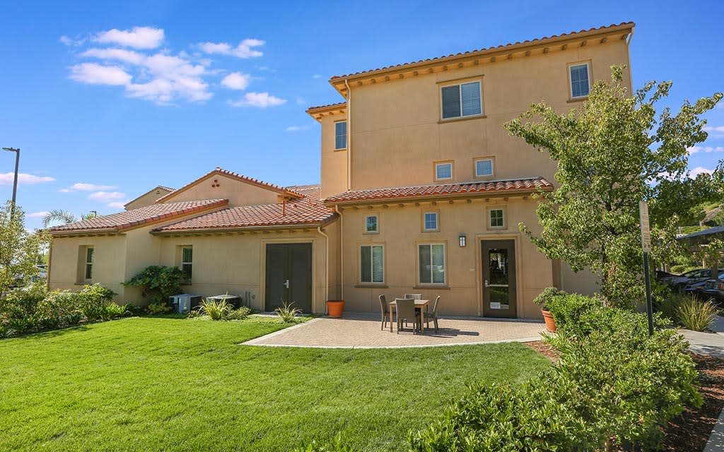 Senior Apartments in San Fernando Valley Ventana Senior Apartments