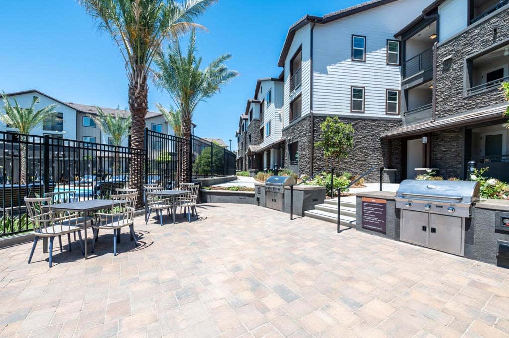Apartments for Rent in Porter Ranch, CA The Vineyards Apartments