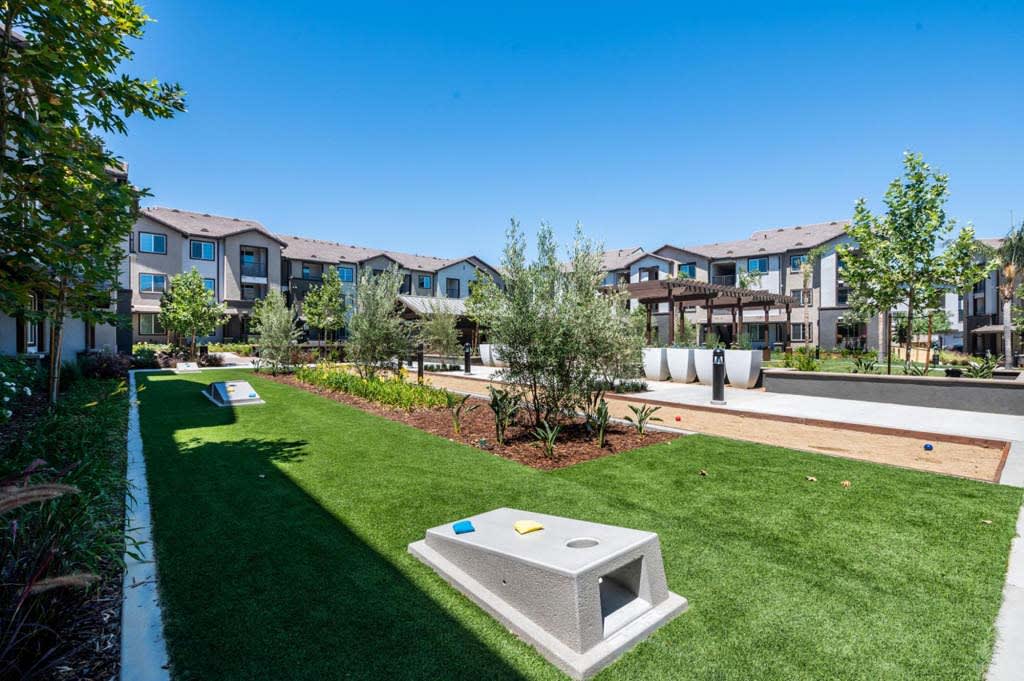 Apartments for Rent in Porter Ranch, CA The Vineyards Apartments