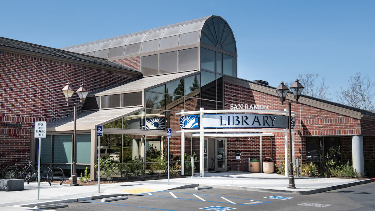 Apartments in San Ramon Falcon Bridge at Gale Ranch