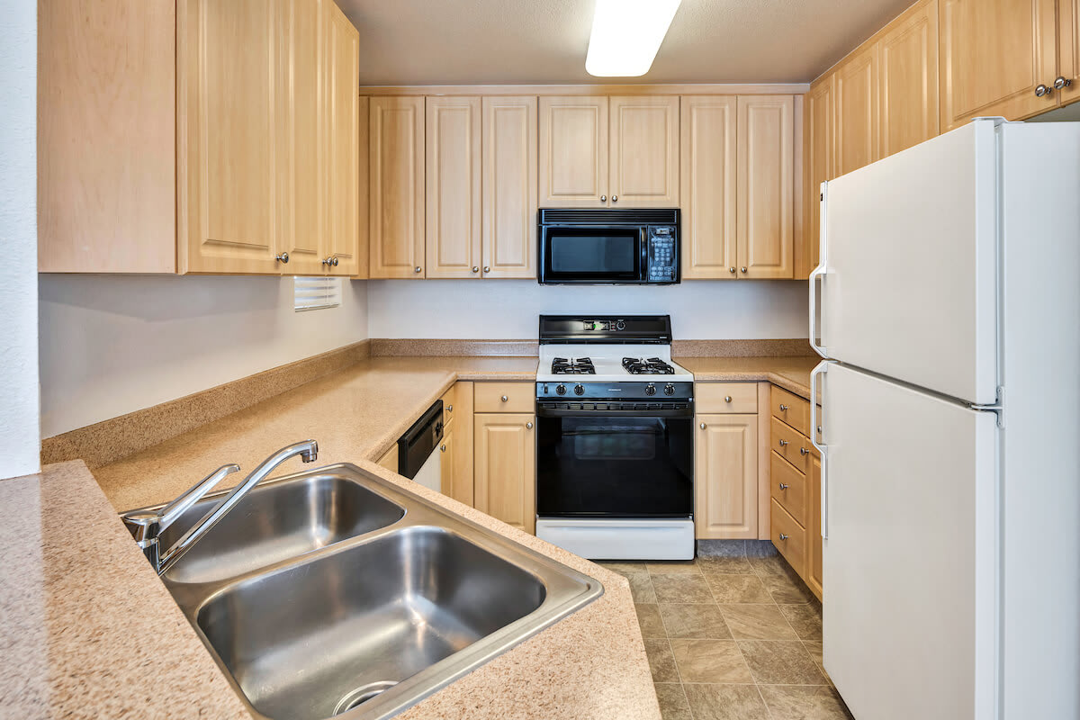 Apartments in San Ramon Falcon Bridge at Gale Ranch