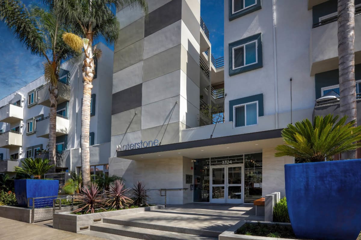 Apartments for Rent in Cheviot Hills Waterstone at Metro