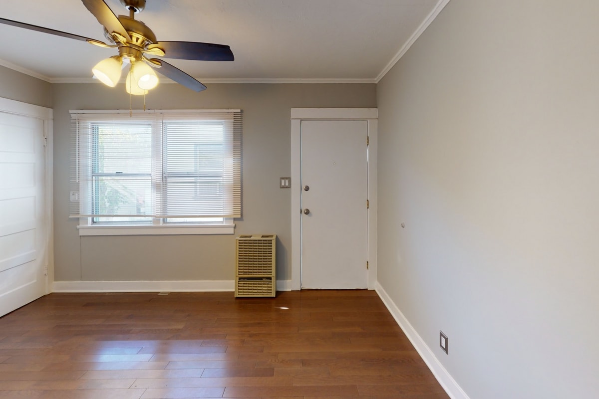 Photos and Video of Darlington Court Apartments in Los Angeles, CA