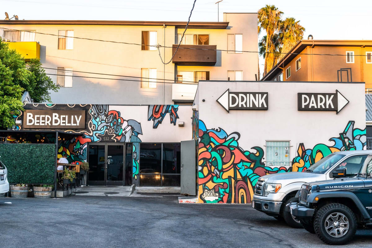 Photos and Video of Kingsley Tower Apartments in Los Angeles, CA