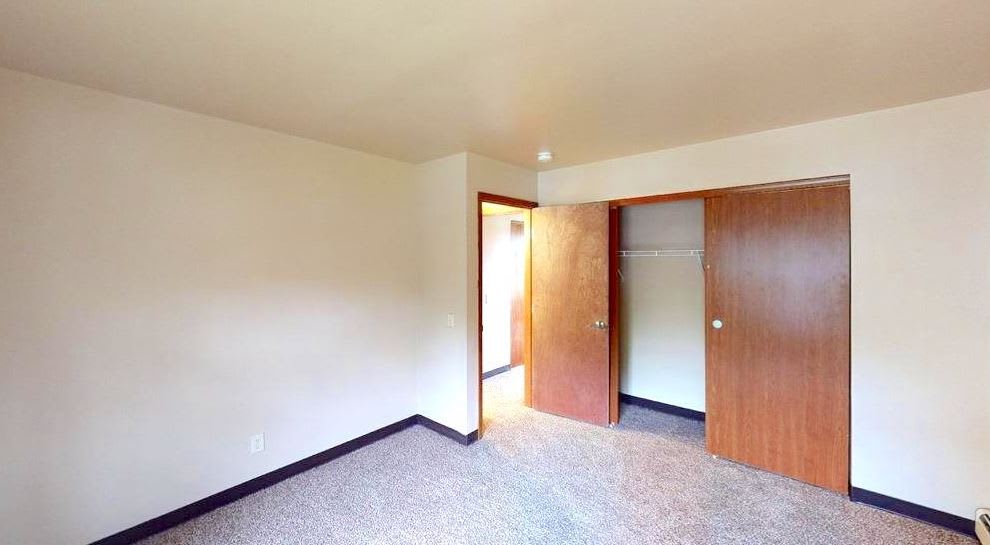 Photos and Video of Ridgecrest Apartments in Madison, WI