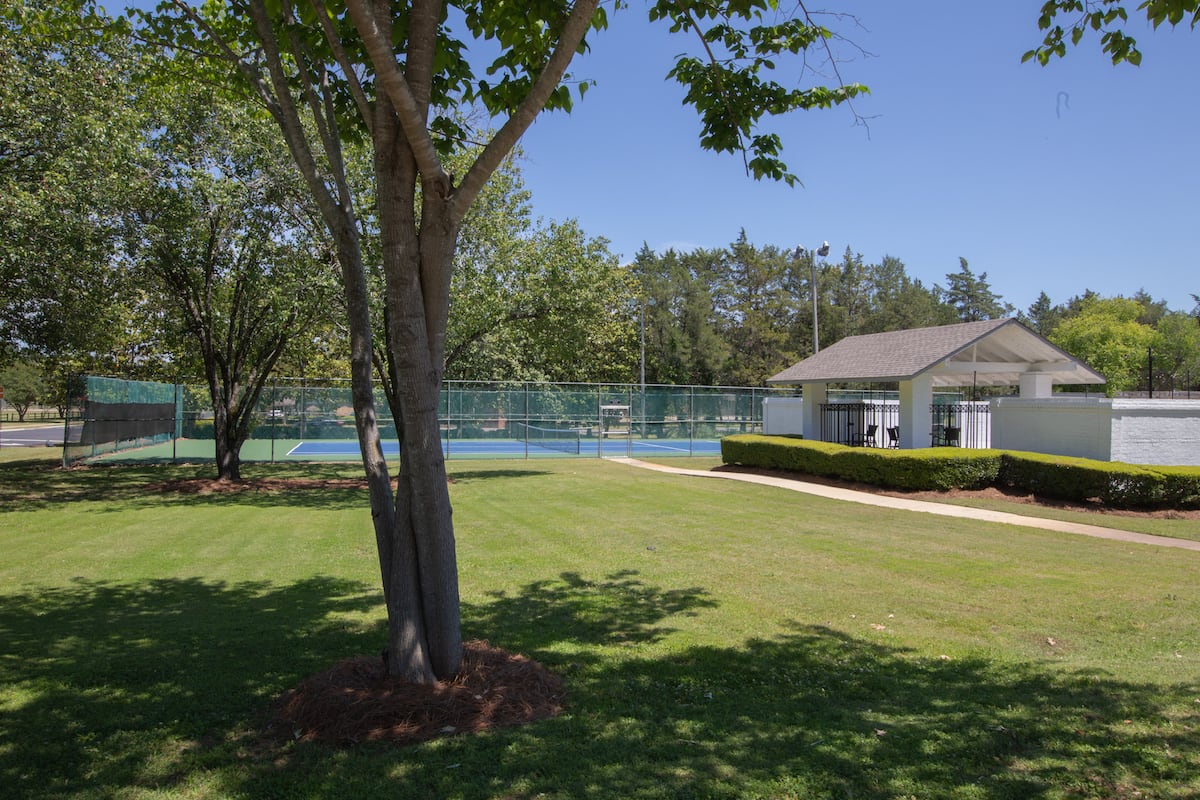 Photos and Video of Stratford Village Apartments in Montgomery, AL