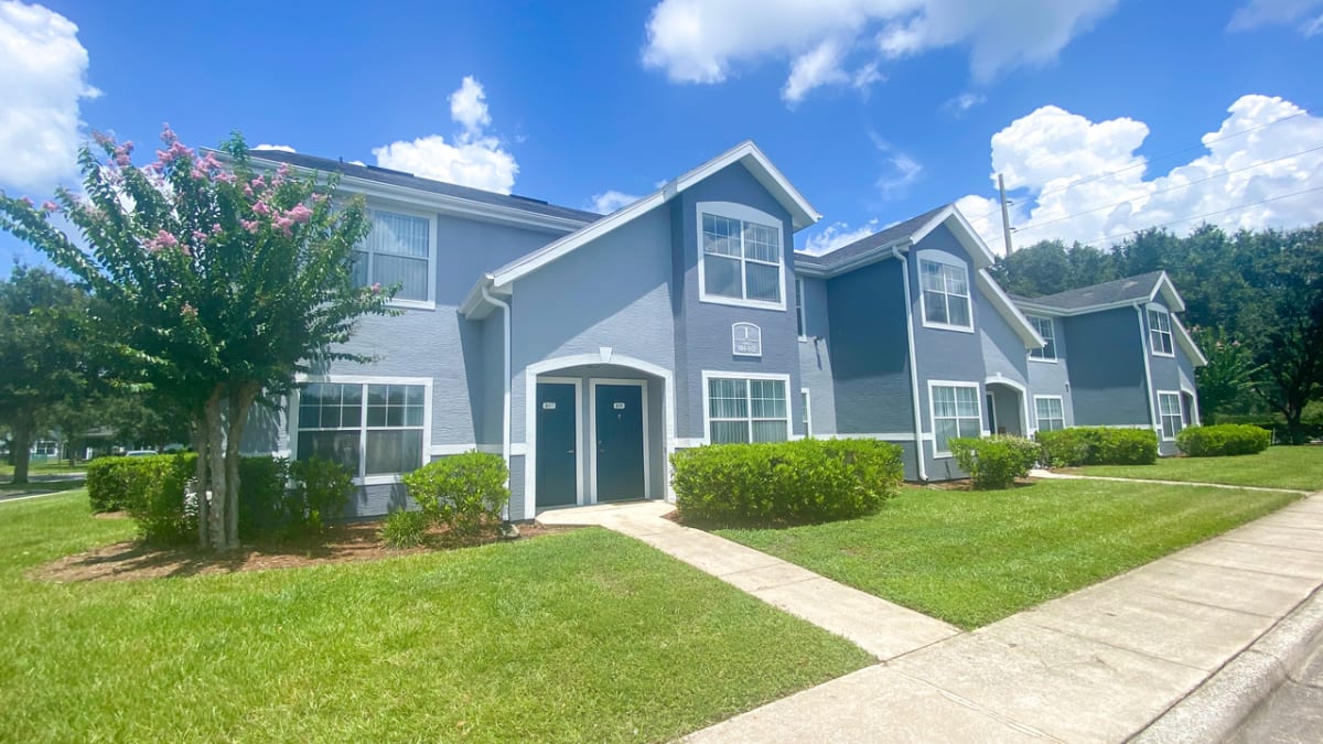 Photos and Video of Madison Commons Apartments in Middleburg, FL