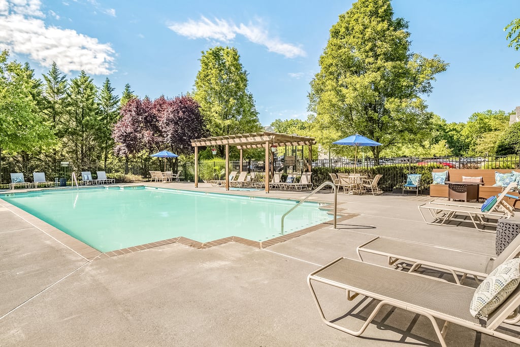 Photos and Video of Autumn Wind Apartments in Winchester, VA