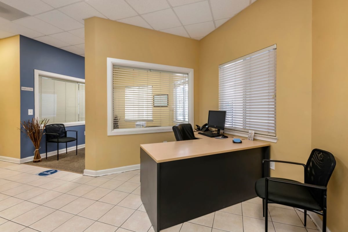 Courtney Manor Photos and Videos