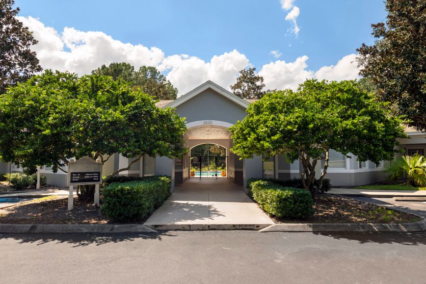 Courtney Manor Photos and Videos