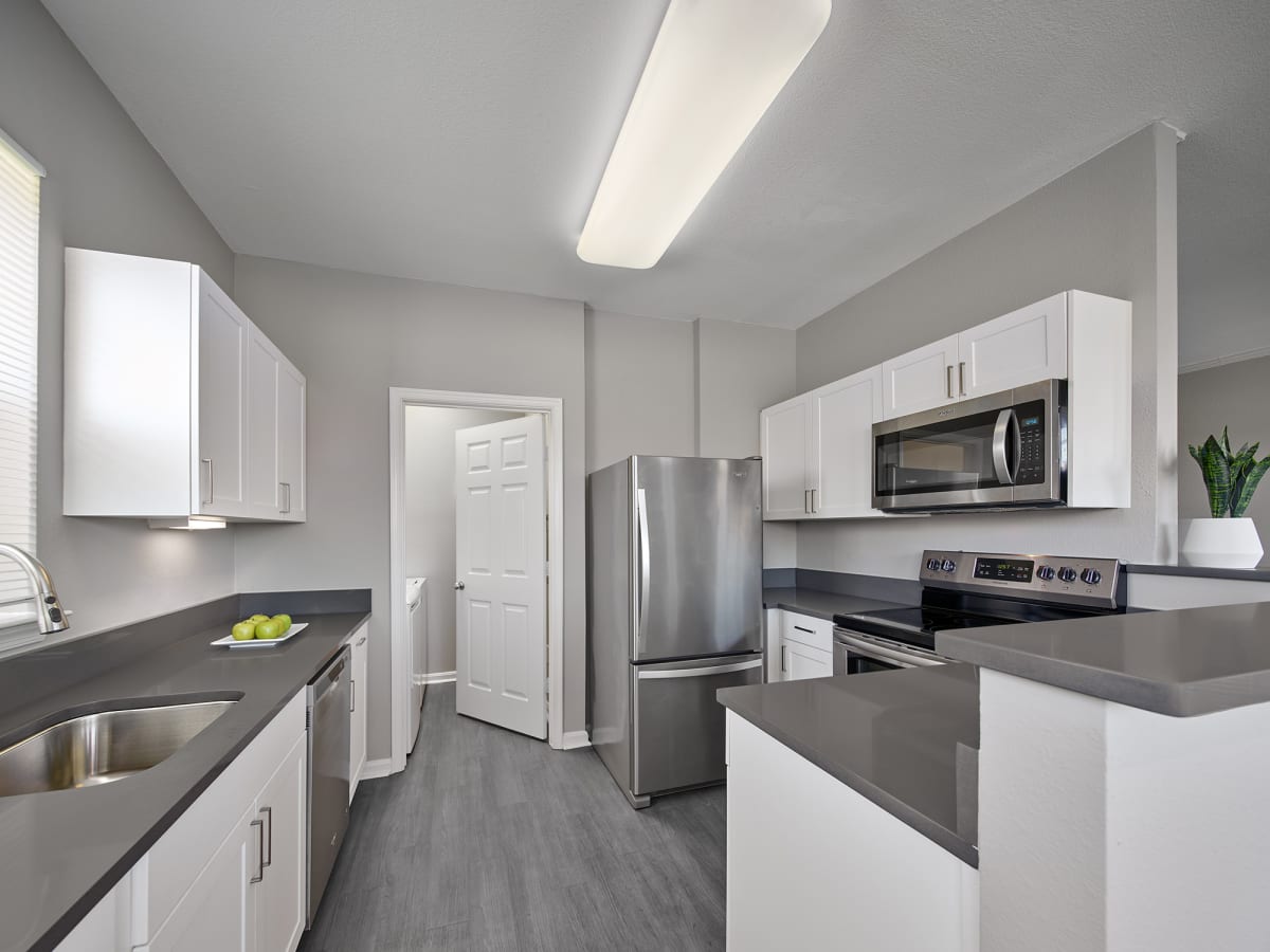 Apartments for Rent in Somerset, NJ AVE Somerset Photo Gallery