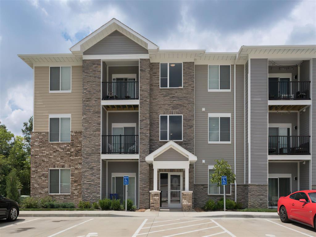 Photos and Video of Trace Apartments in Weldon Springs, MO