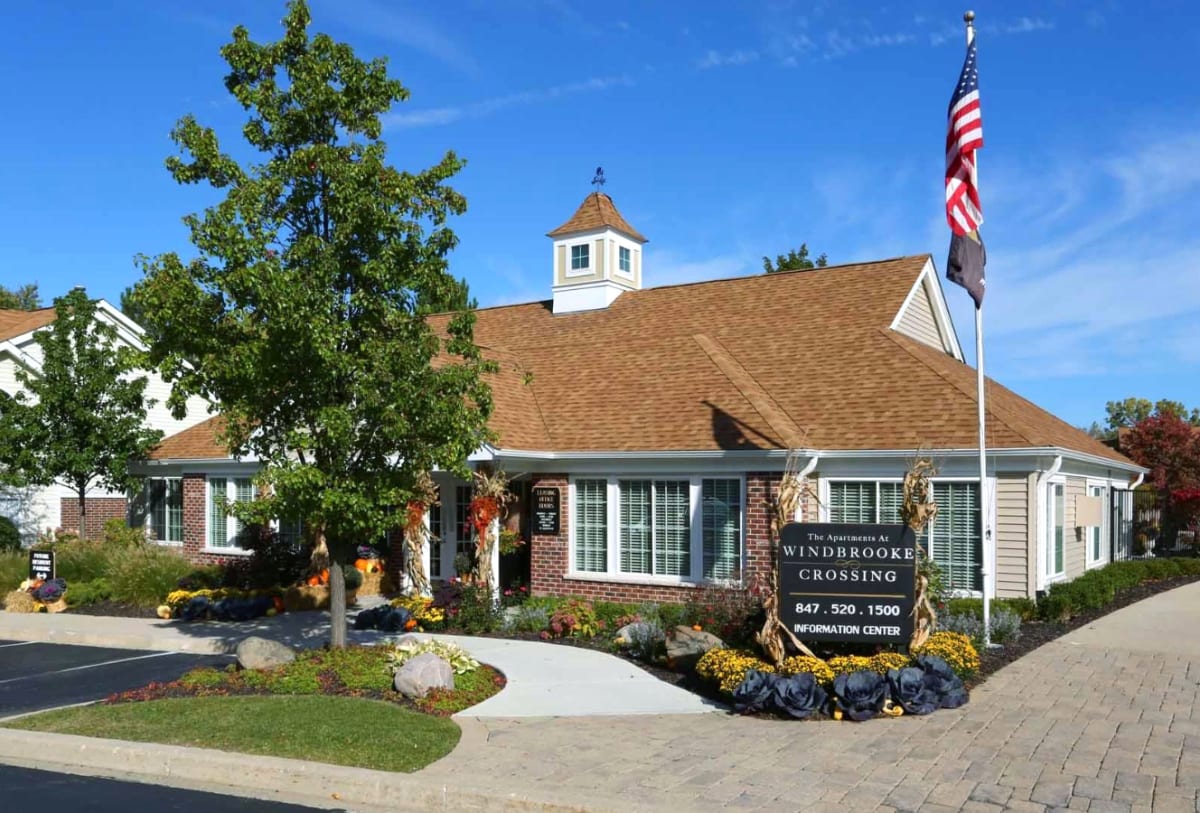 Photos and Video of Windbrooke Crossing in Buffalo Grove, IL
