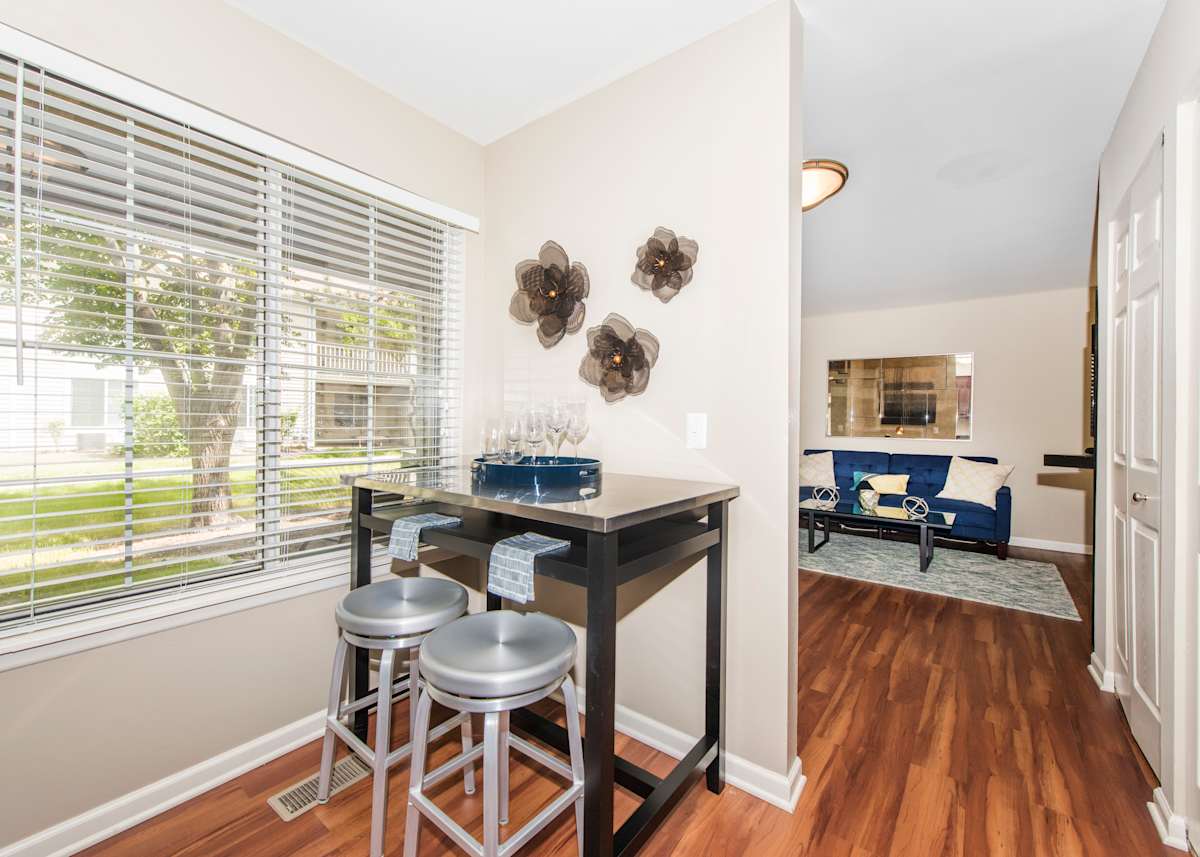 Buffalo Grove Apartment & Community Photos Windbrooke Crossing