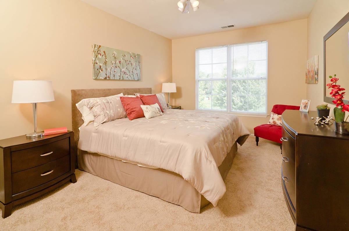 Villa Park Apartment & Community Photos Ovaltine Court