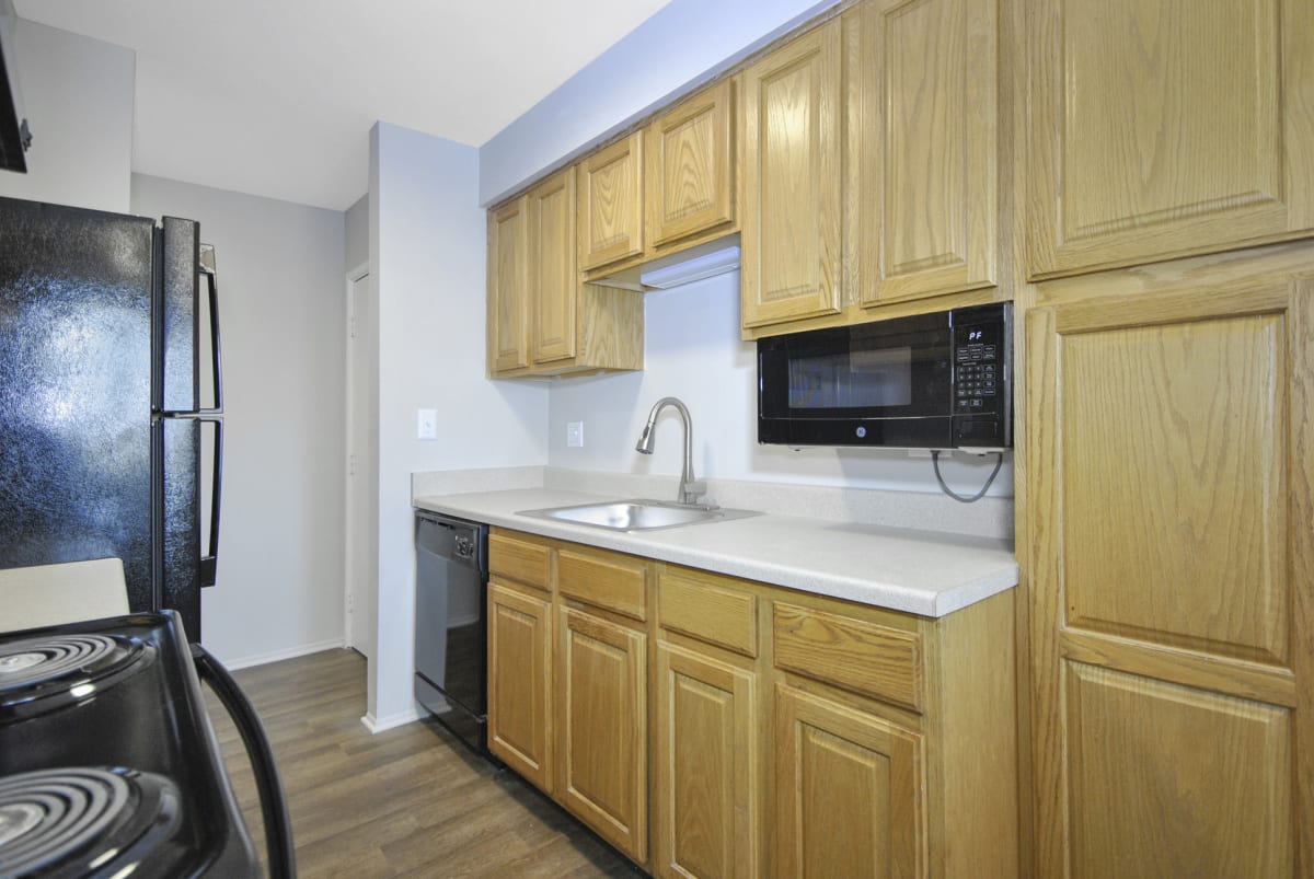 Photo Gallery The Maxwell Apartments in Romulus, MI