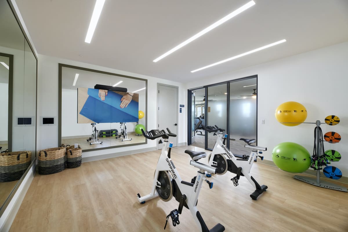 Apartments in Riverside for Rent Lincoln Village Photos