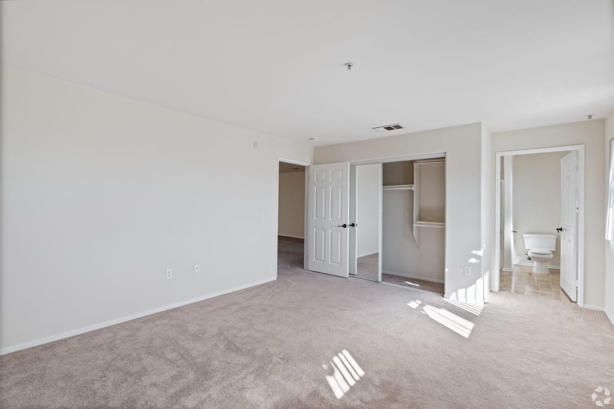 Apartments for Rent in Sylmar, Los Angeles Dronfield Astoria Photos