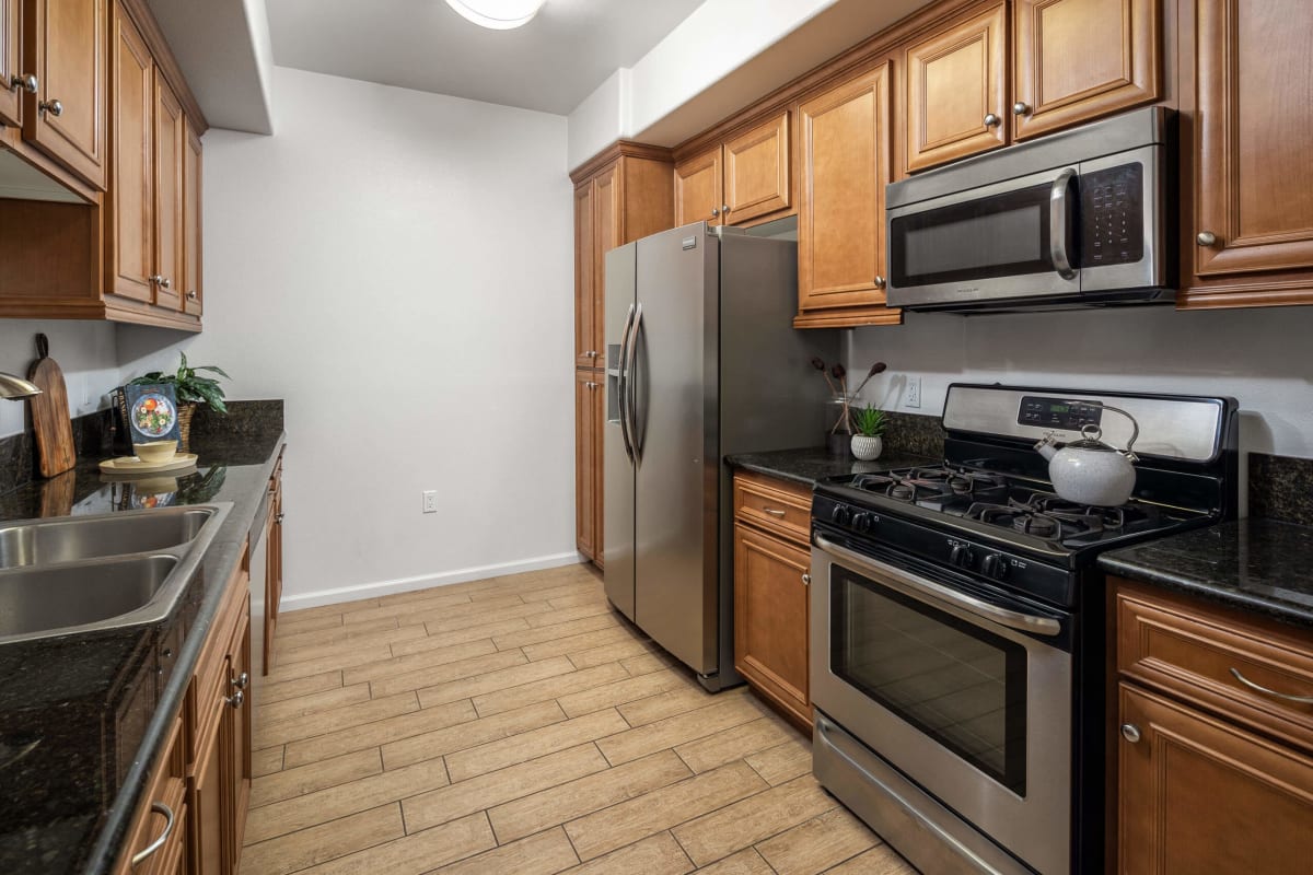 Apartments for Rent in Canoga Park, CA Le Blanc Apartments