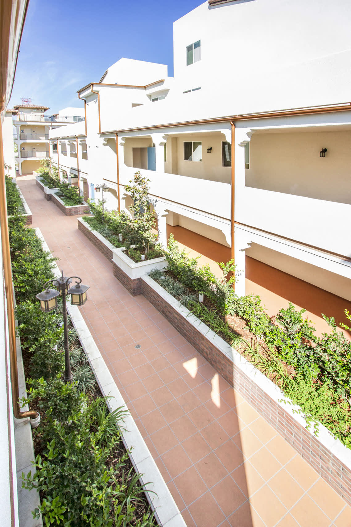 Apartments for Rent in Canoga Park, CA Le Blanc Apartments