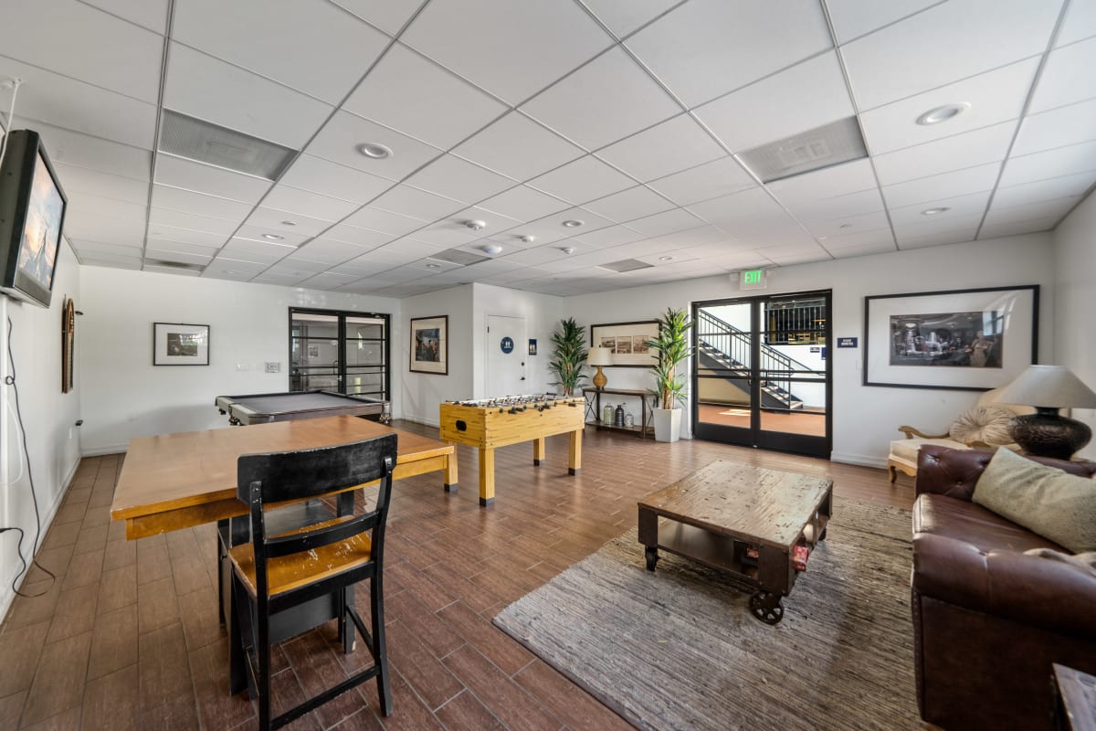 Apartments for Rent in Canoga Park, CA Le Blanc Apartments