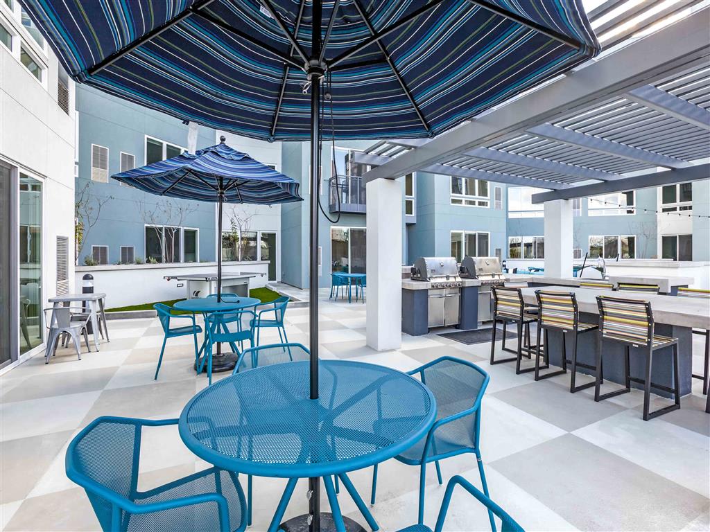 Shared outdoor space at Circa Central Avenue.