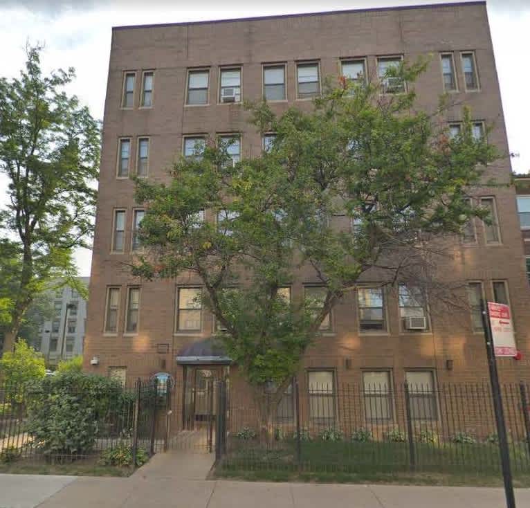 Property details for Corcoran Place Apartments in Chicago, IL