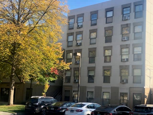 Property details for Corcoran Place Apartments in Chicago, IL