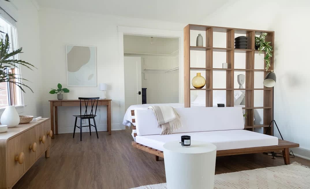 Photos and Video of Villa Elaine in LOS ANGELES, CA