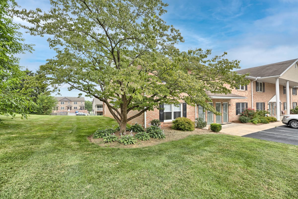 Akron Apartments Colonial Apartments Photos