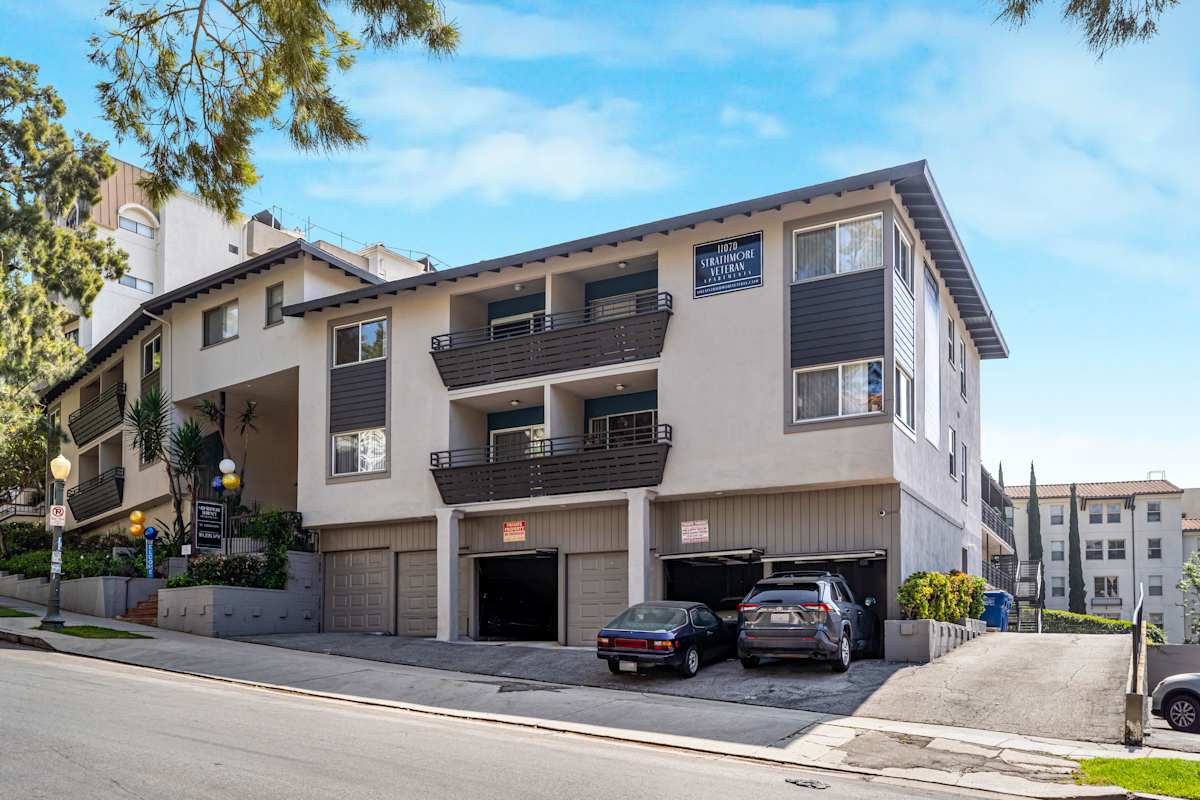 Photos and Video of Strathmore Veteran in Los Angeles, CA