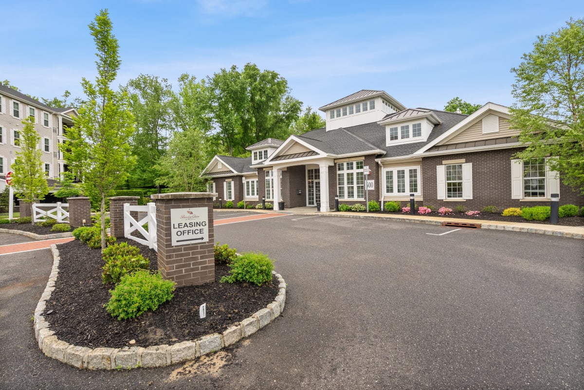 Apartments for Rent in Marlton, NJ | Barclay Chase
