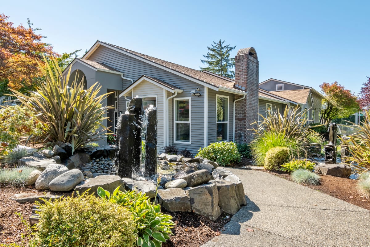 Photos and Video of Cambridge Court in Olympia WA