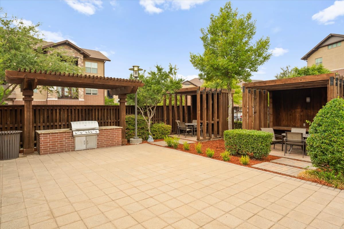 Cypress At Lewisville apartment photo