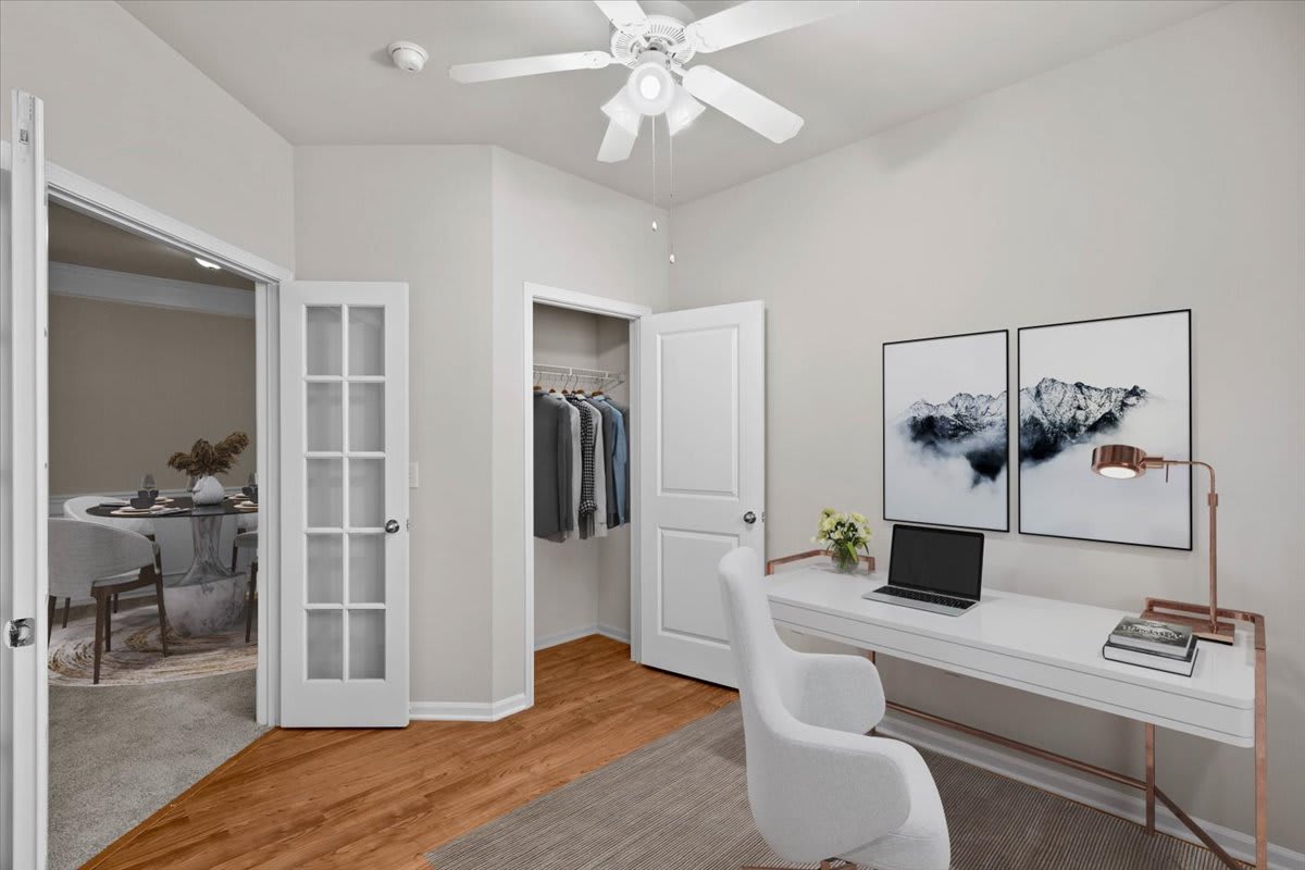 Apartments near 135th Street, Overland Park | Stonepost Ranch