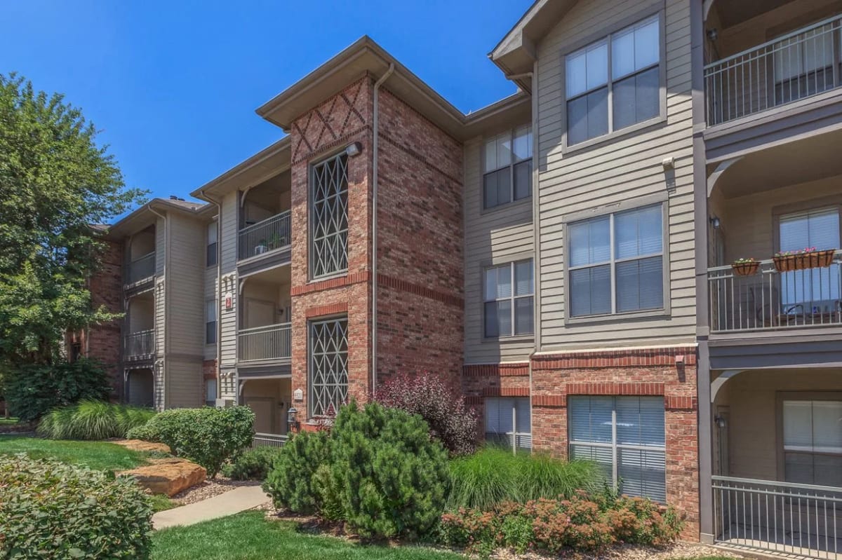 Apartments for Rent in Lenexa, KS Crescent Photo Gallery