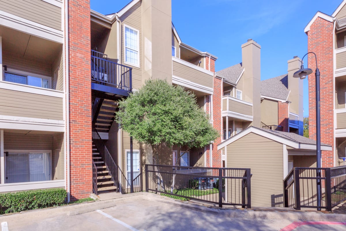 Apartments on Preston Road, Dallas Creekview Photos