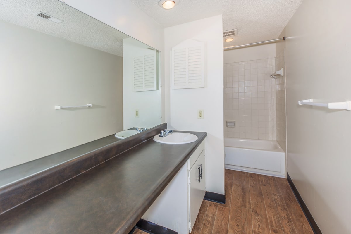 Prairie Village, KS Apartments for Rent Bremerton Park