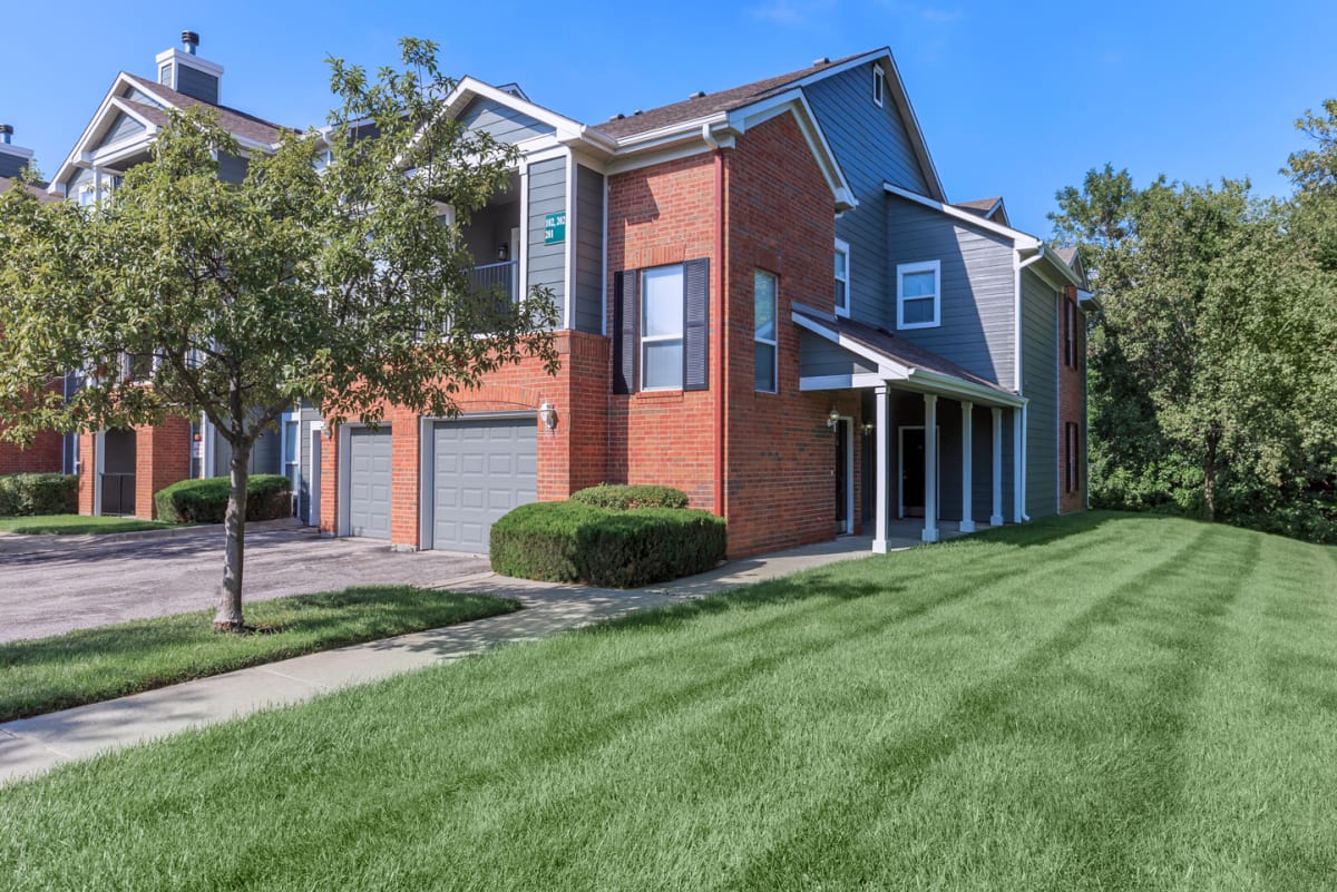 Apartments for Rent in Olathe, KS Somerset Oaks Photos