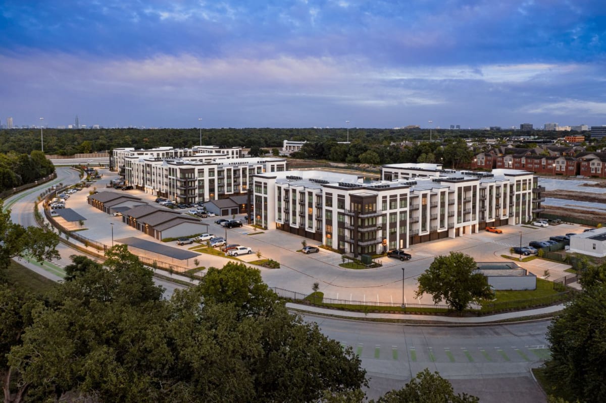 Remy on the Trails Photos Apartments Near Beltway 8