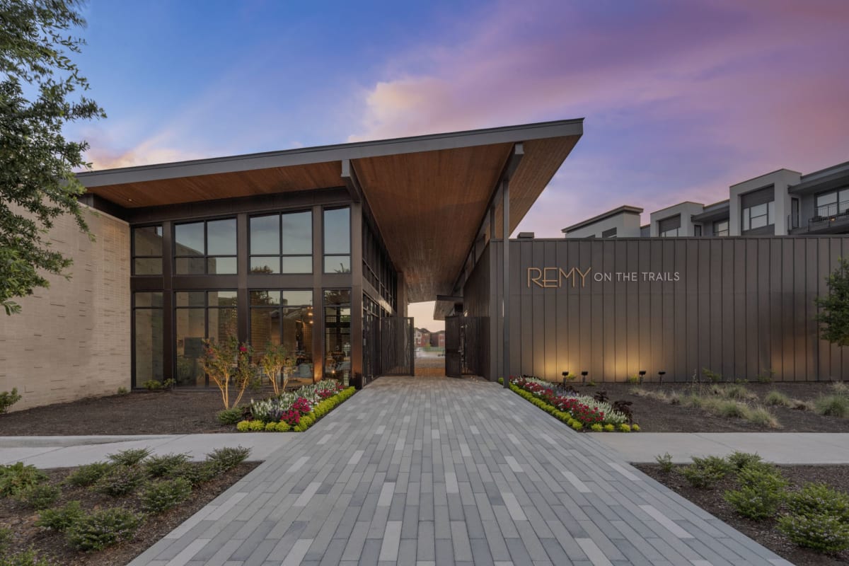 Remy on the Trails Photos Apartments Near Beltway 8