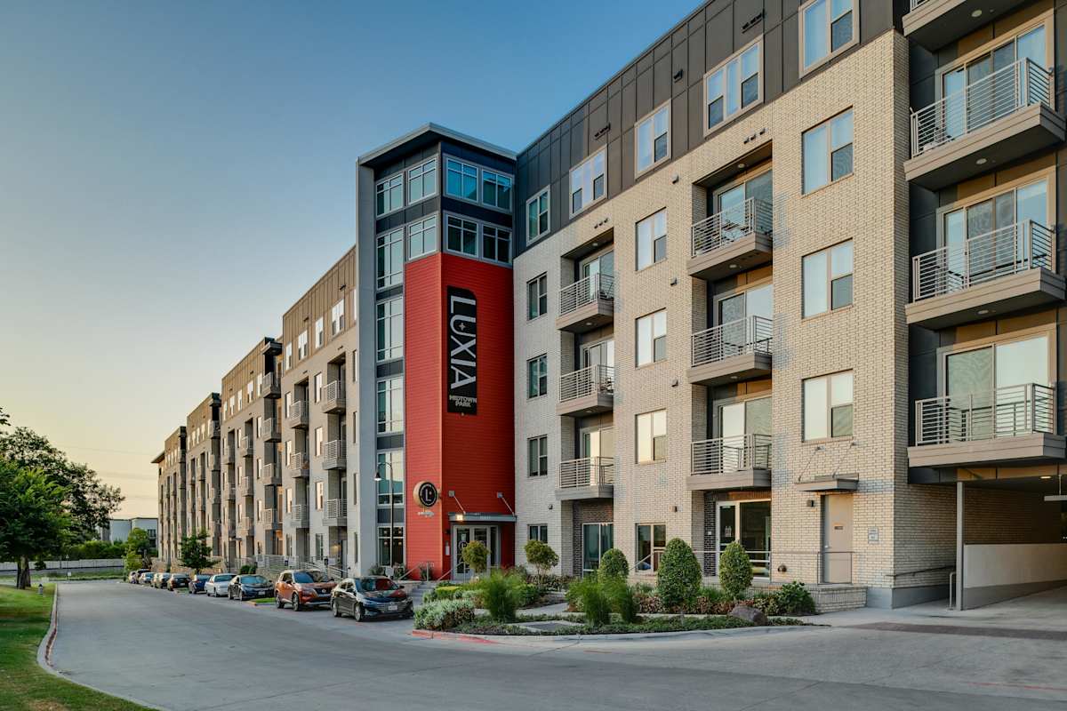 Luxia Midtown Park apartment photo
