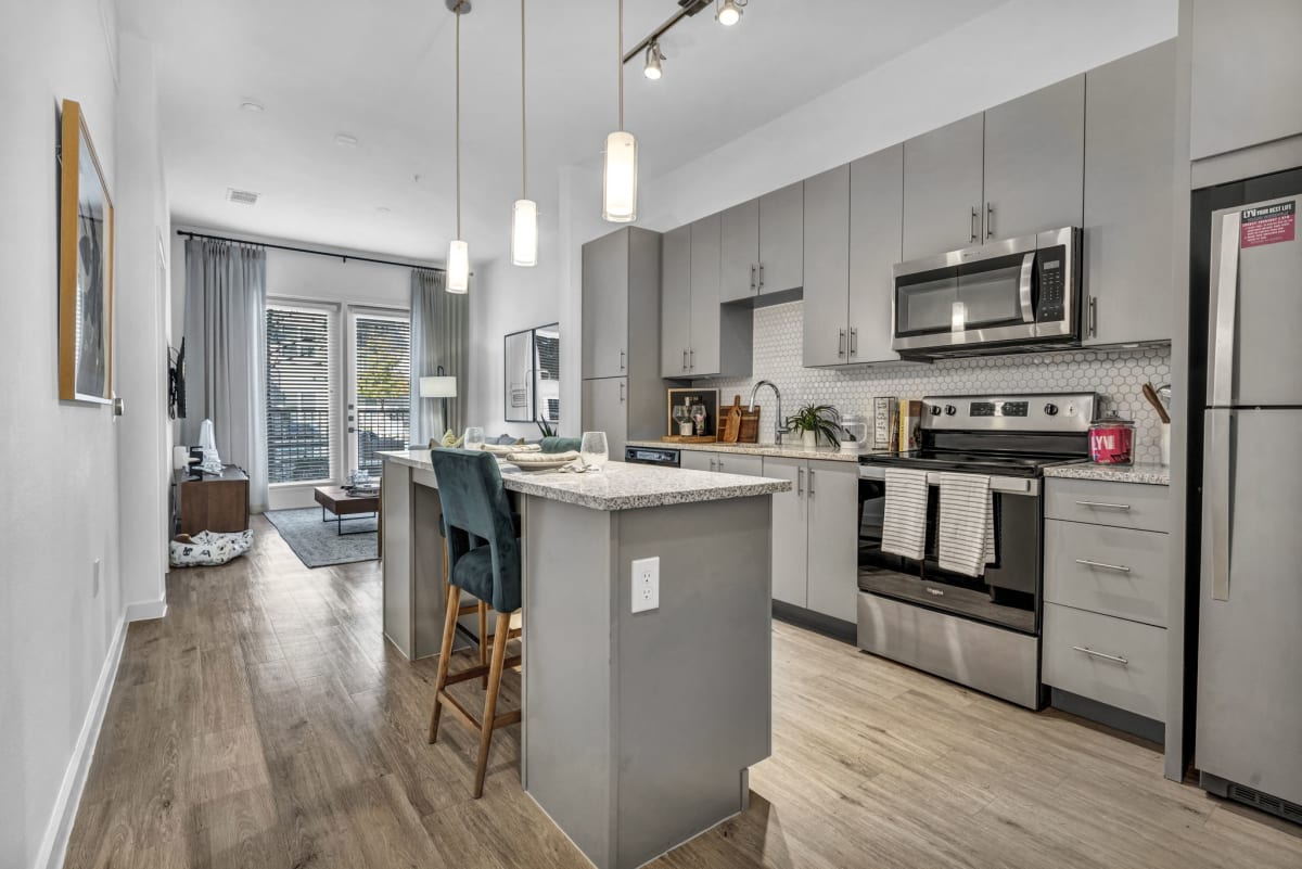 Lyv Broadway apartment photo