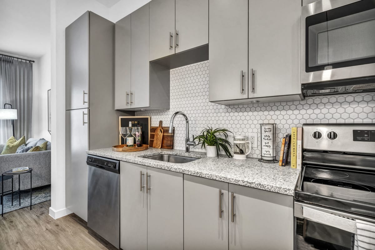 Lyv Broadway apartment photo