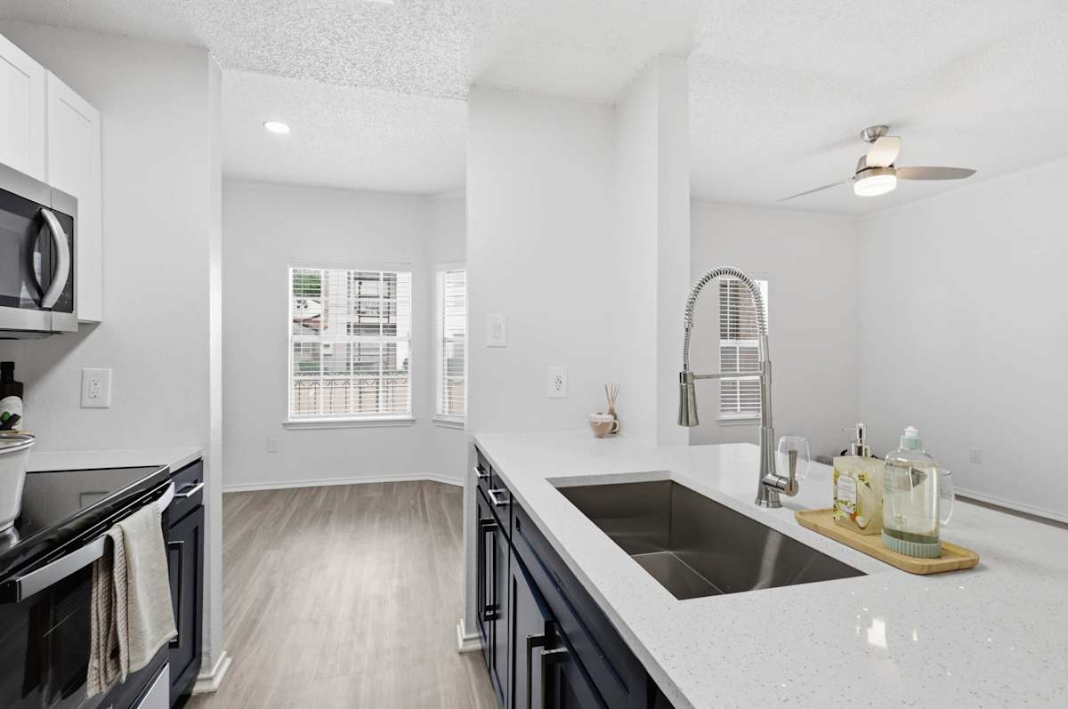 Camden Cimarron apartment photo