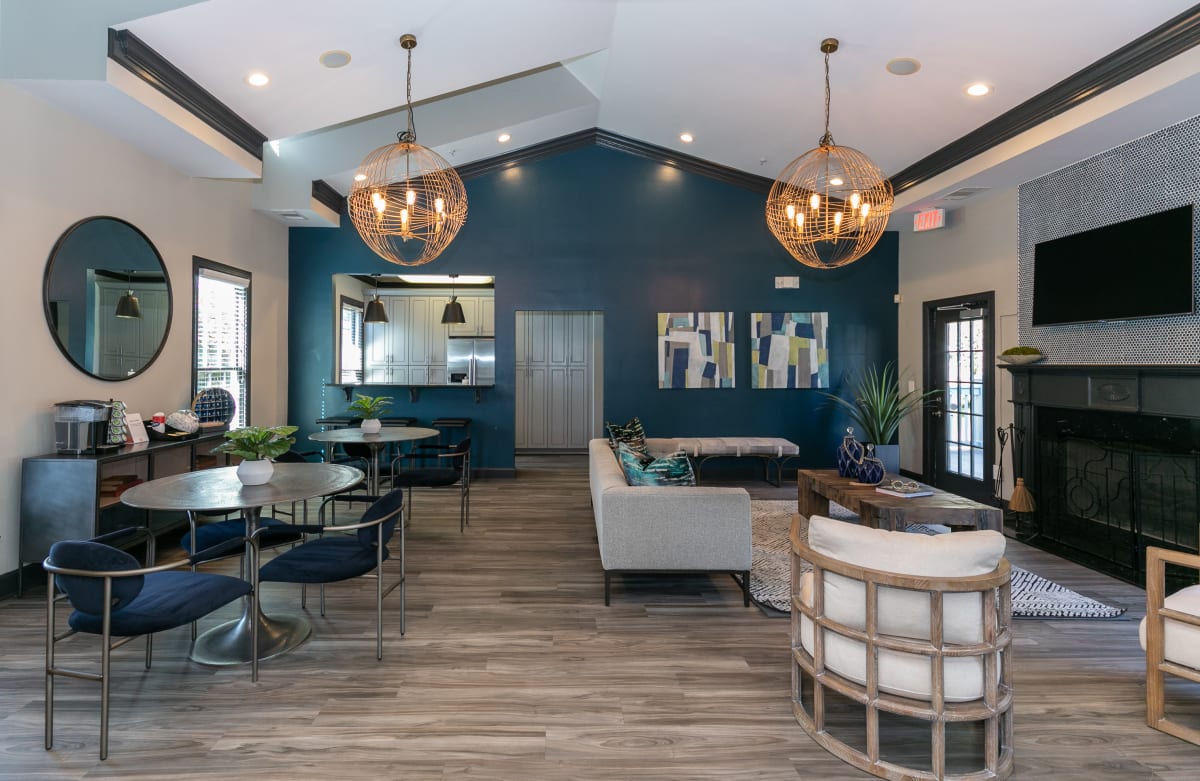 Brentwood Downs Photos Apartments Near Tech